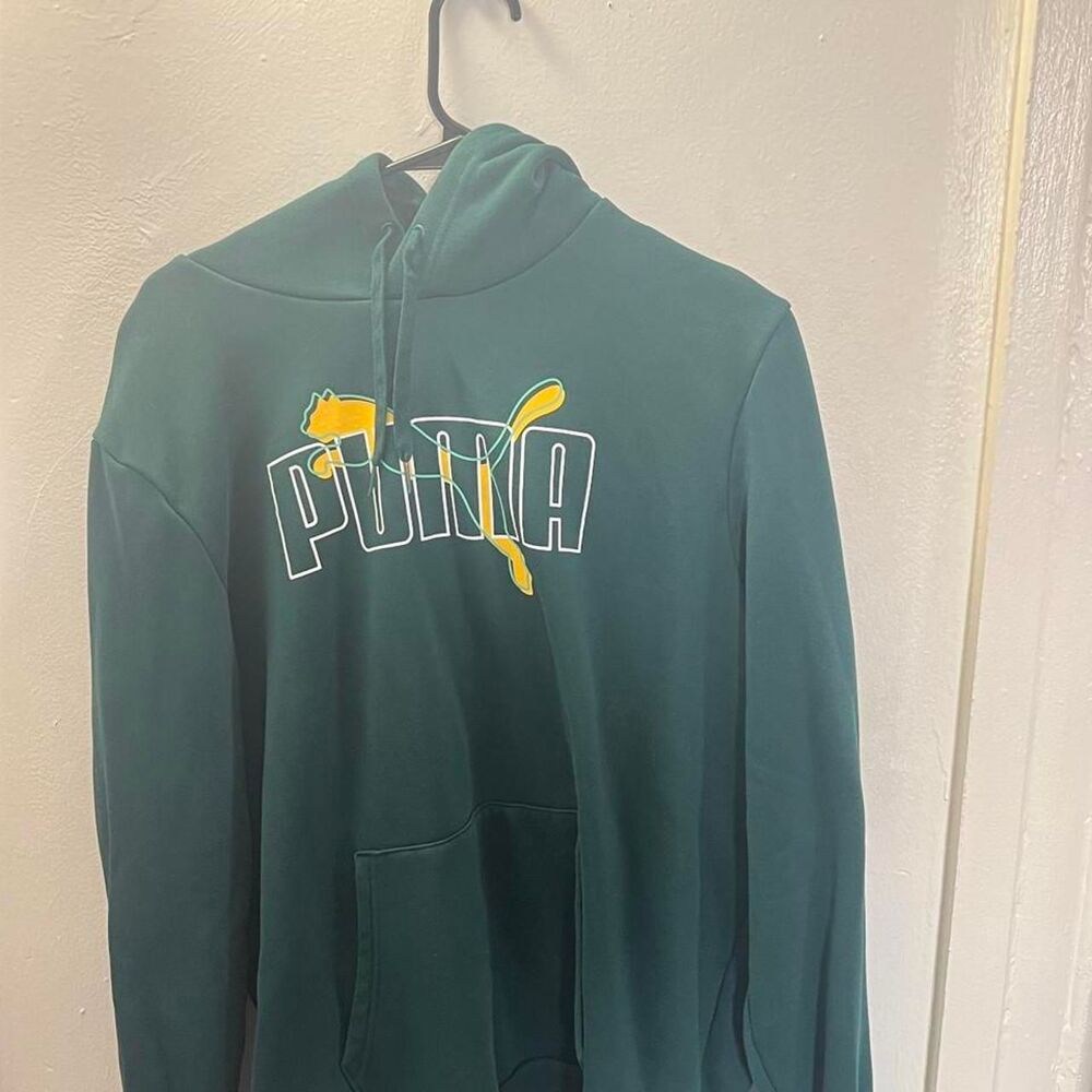 Puma Men's Green Hoodie